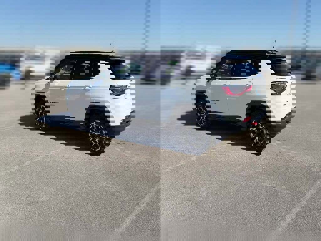 New 2026 Jeep Compass Trailhawk image 7