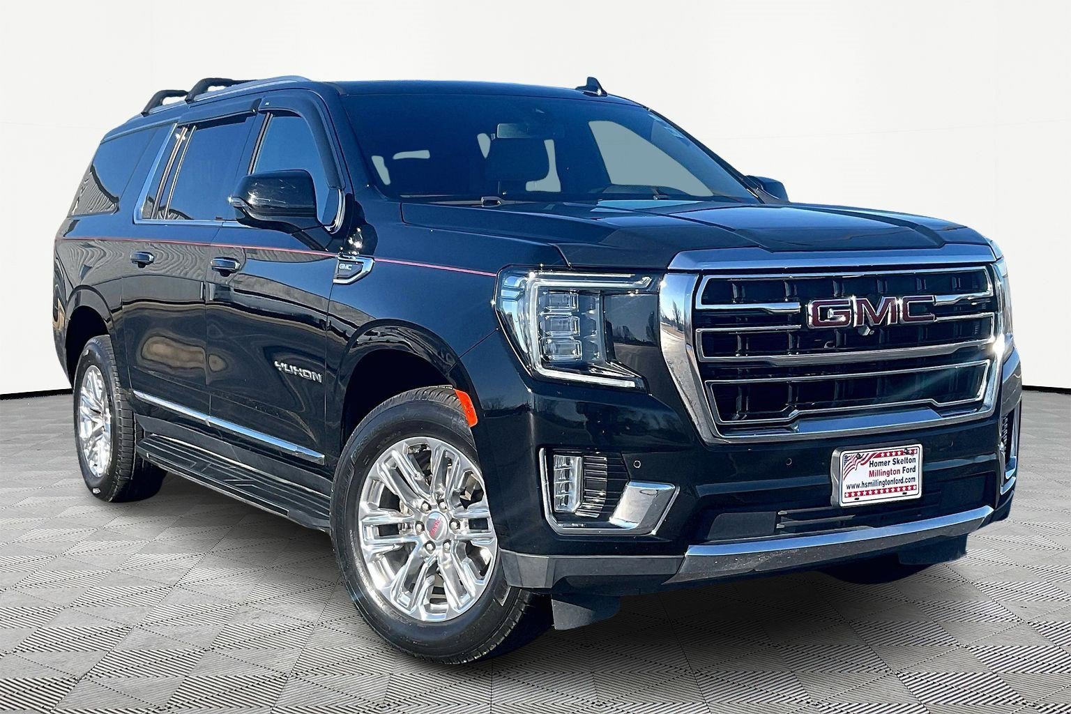 Used 2021 GMC Yukon XL SLT w/ Rear Media and Nav Package image 1