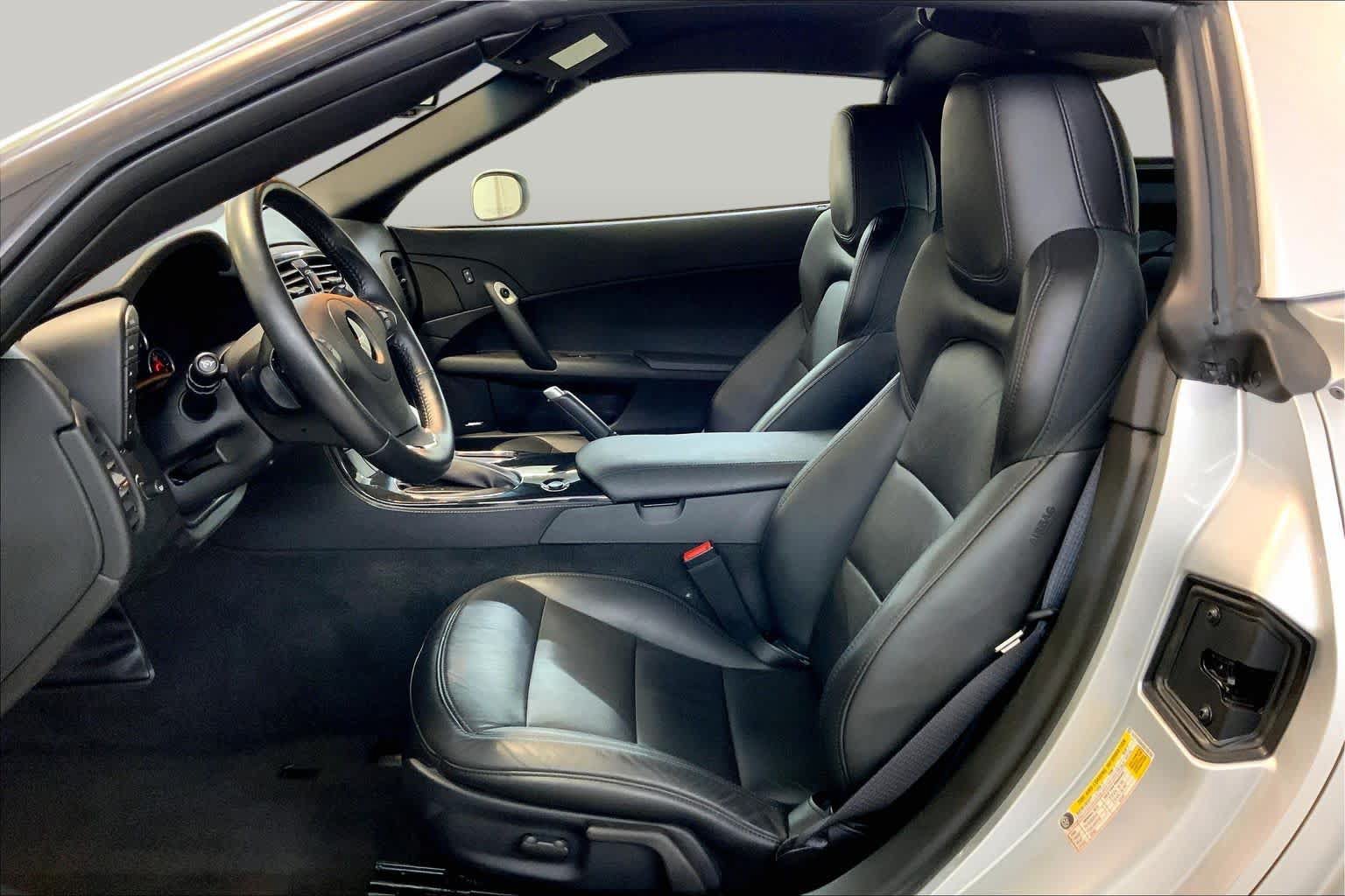 Used 2013 Chevrolet Corvette Grand Sport w/ 2LT Preferred Equipment Group RWD image 7