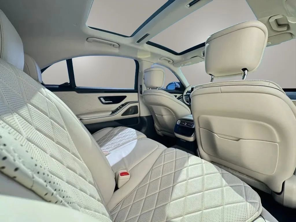 Used 2021 Mercedes-Benz S 580 4MATIC Sedan w/ AMG Line image 20