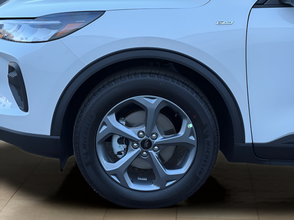 New 2026 Ford Escape ST-Line w/ Tech Pack #1 FWD image 32