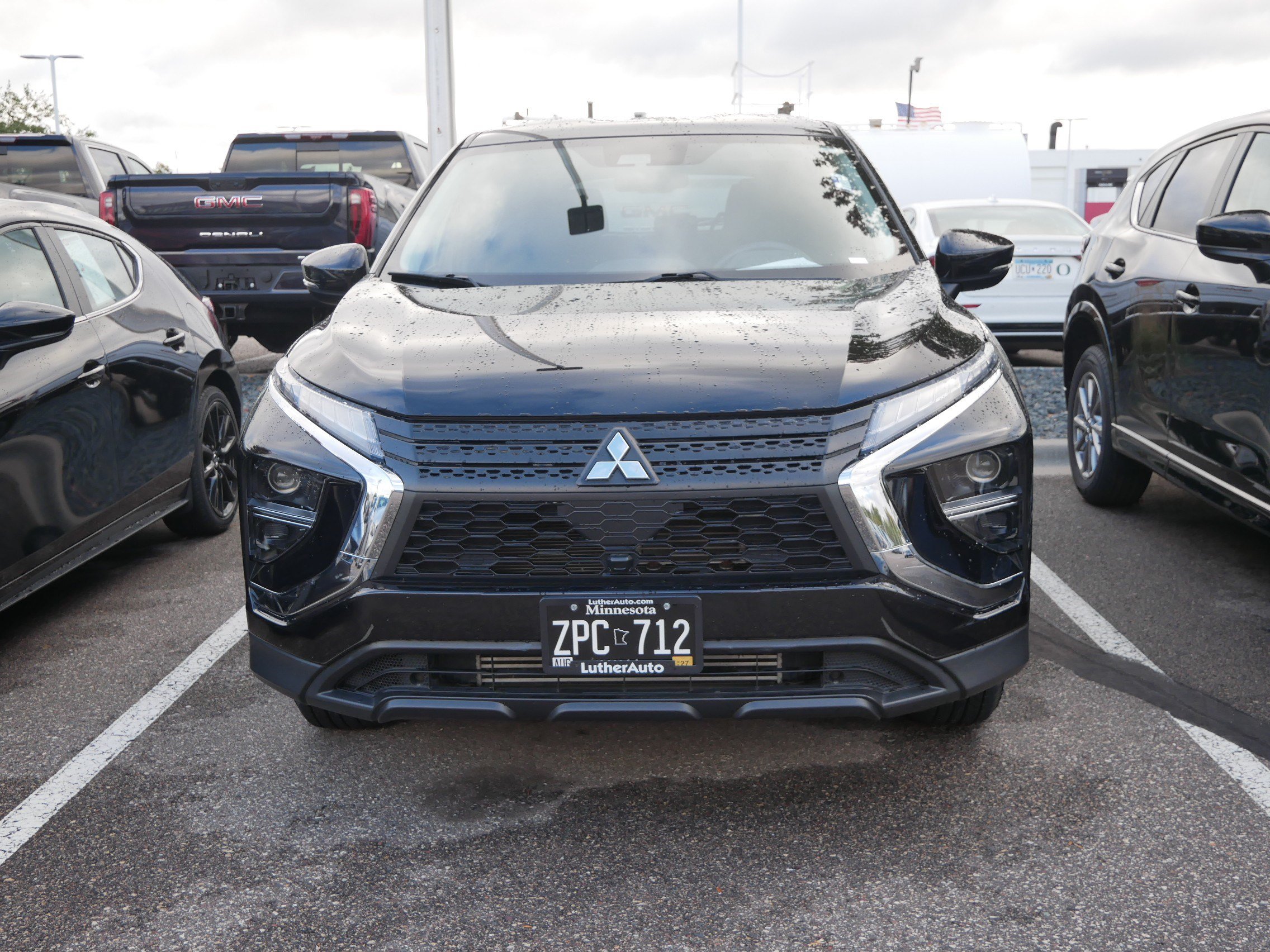 Used 2022 Mitsubishi Eclipse Cross ES FWD image 2