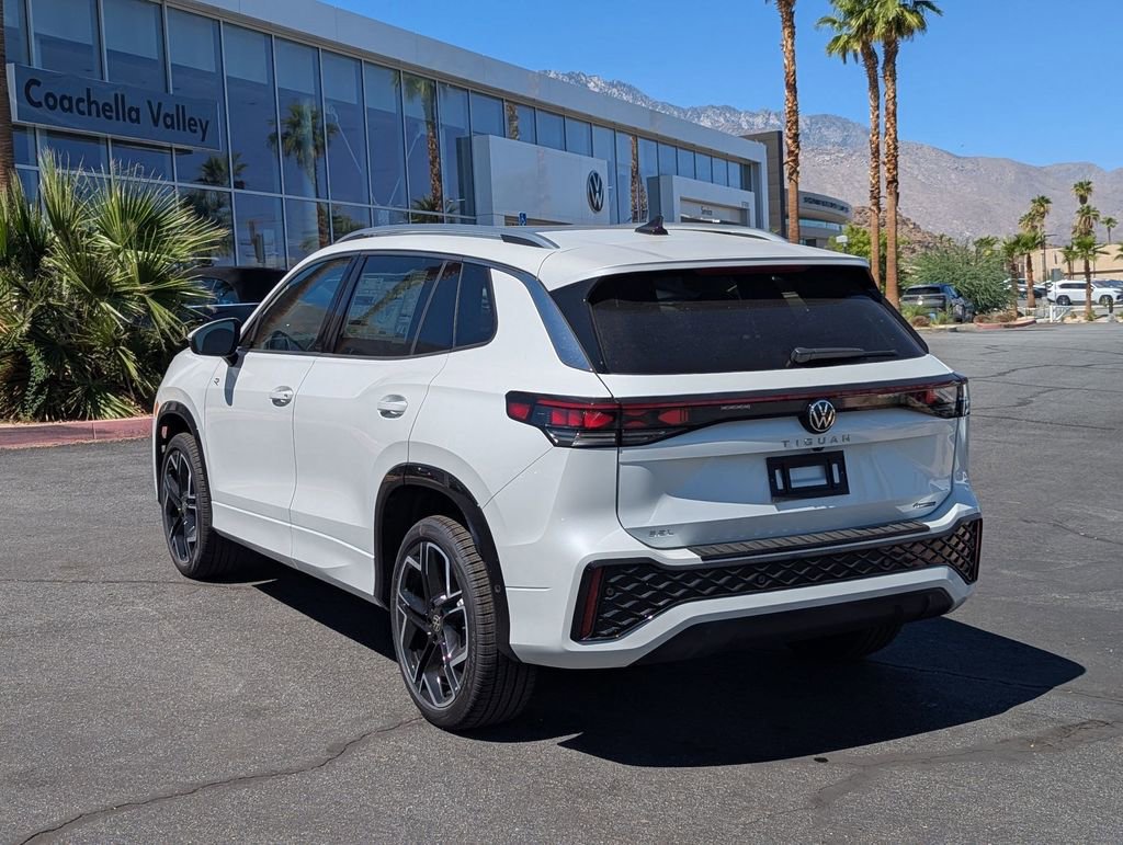New 2025 Volkswagen Tiguan SE R-Line image 5