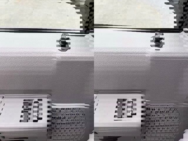 New 2026 Ford E-450 and Econoline 450 Super Duty w/ Power Equipment Group RWD image 16