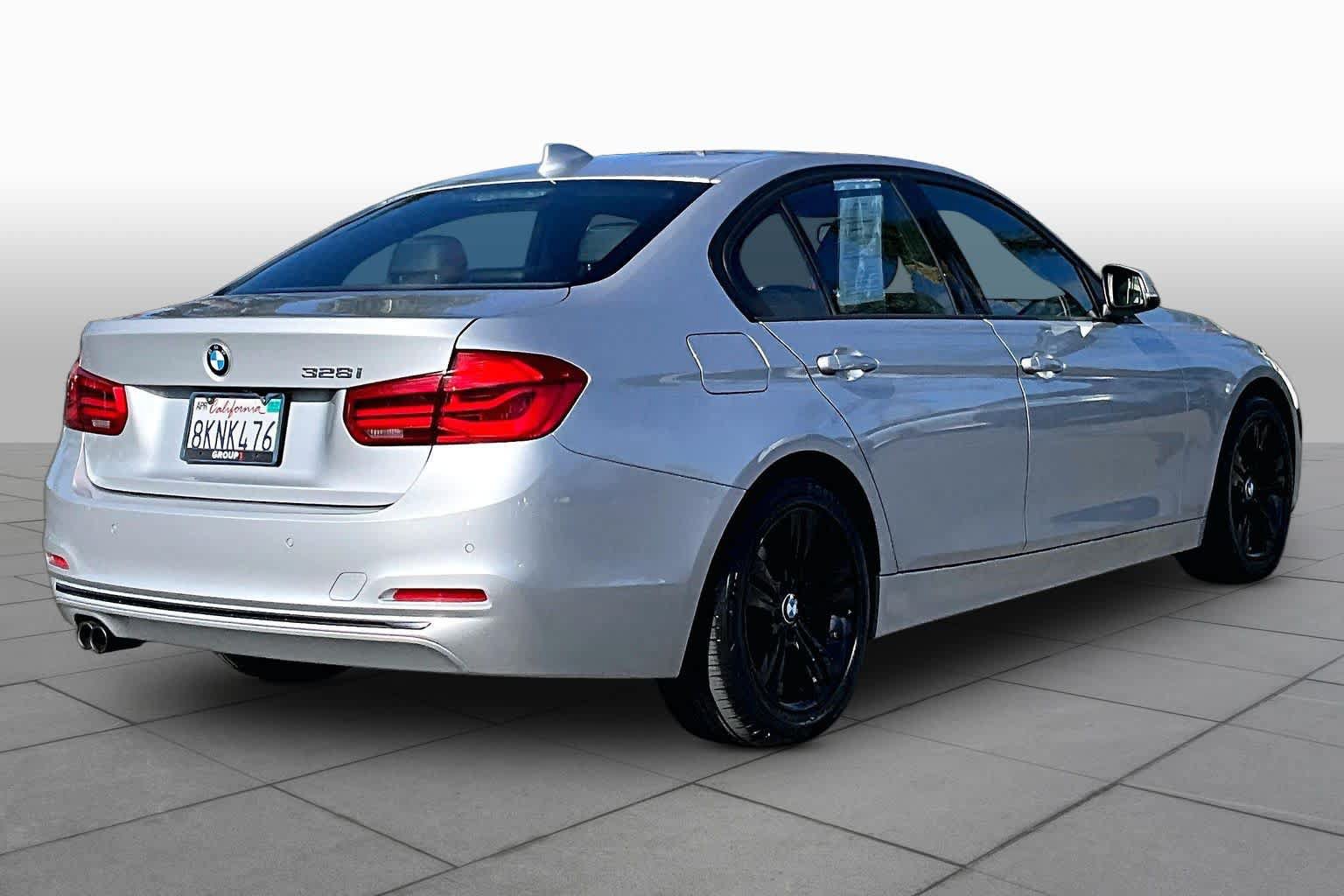 Used 2016 BMW 328i Sedan RWD image 12
