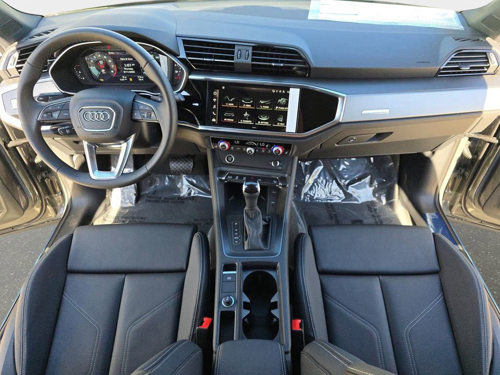 Certified 2025 Audi Q3 2.0T Premium w/ Convenience Package image 36