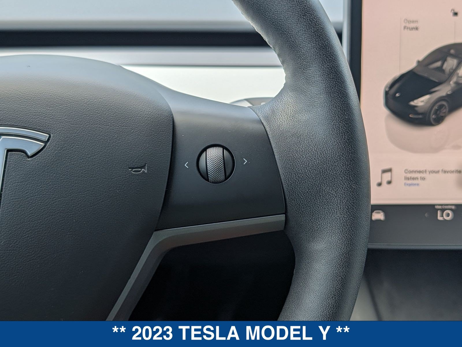 Used 2023 Tesla Model Y Performance AWD/4WD image 28