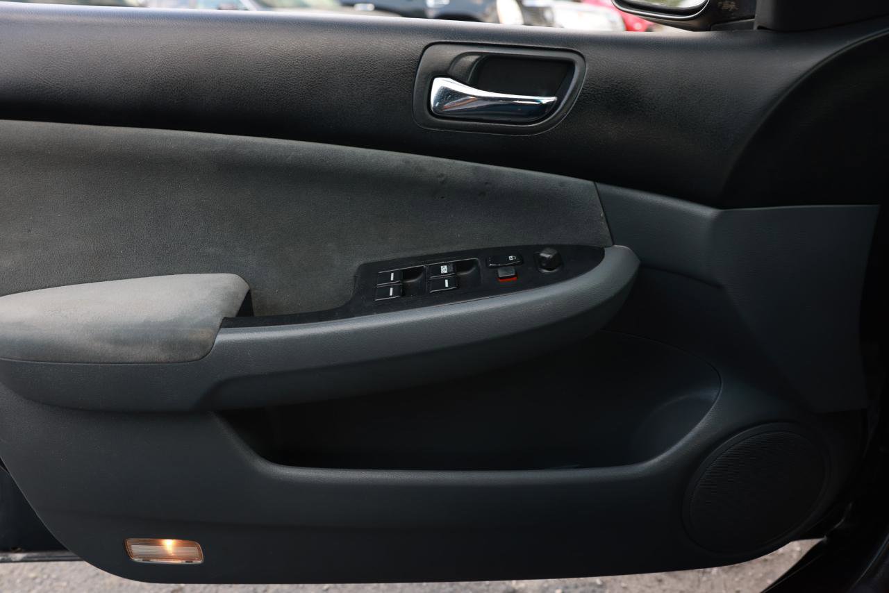 Used 2004 Honda Accord LX image 37