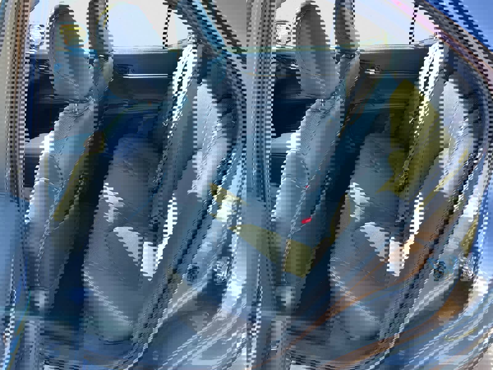 Used 2021 Toyota Camry XLE w/ Navigation Package image 11