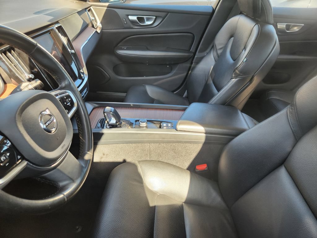 Used 2024 Volvo S60 B5 Plus AWD/4WD image 11