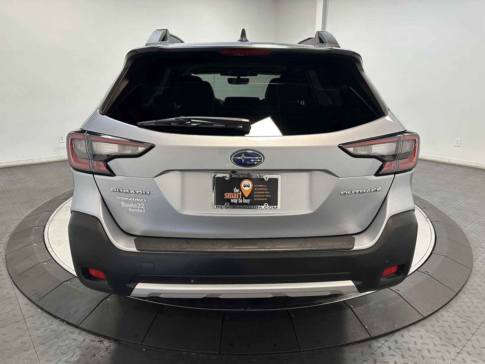 Used 2023 Subaru Outback Limited AWD/4WD image 11