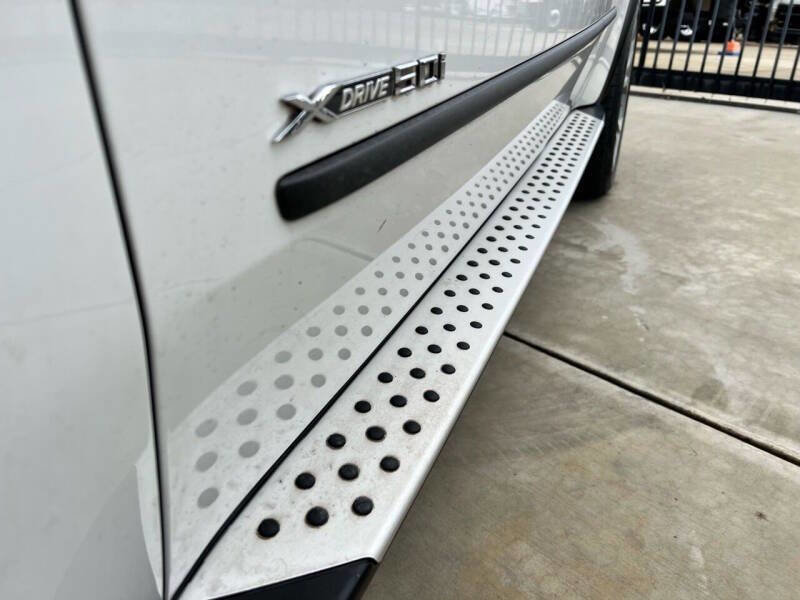 Used 2011 BMW X5 xDrive50i image 13