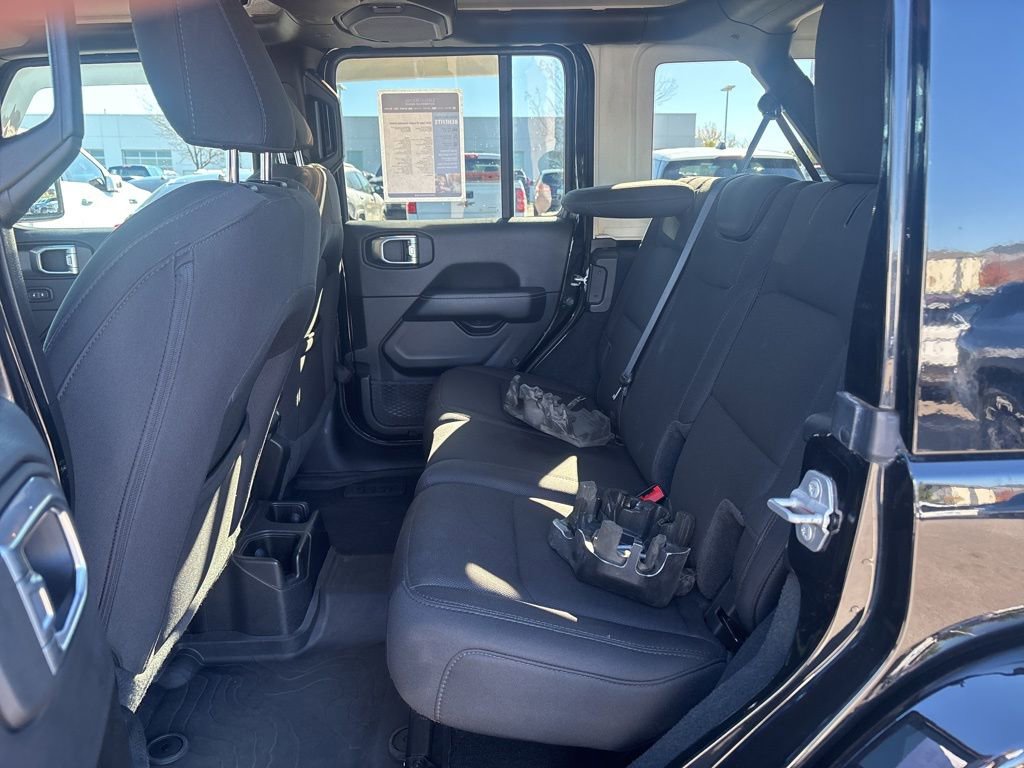 Used 2022 Jeep Wrangler Unlimited Sahara w/ LED Lighting Group image 36