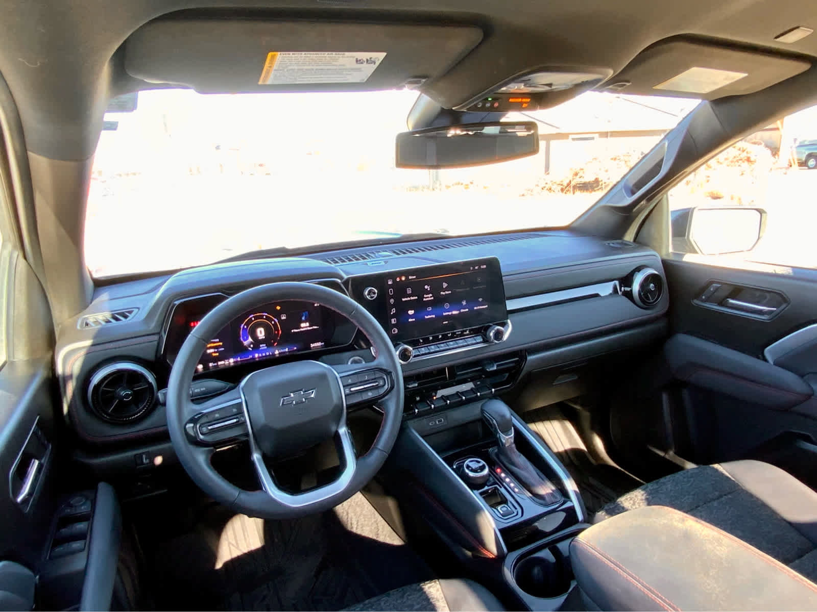 Used 2024 Chevrolet Colorado Z71 w/ Z71 Convenience Package 2 image 36