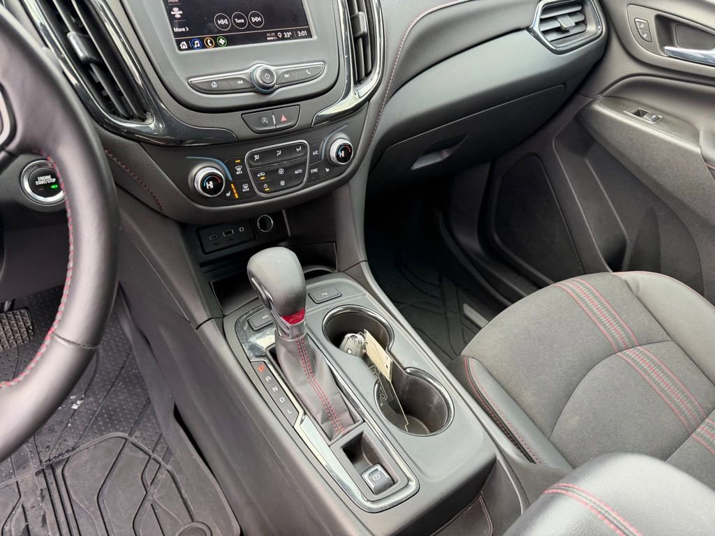 Used 2022 Chevrolet Equinox RS w/ LPO, Floor Liner Package image 15