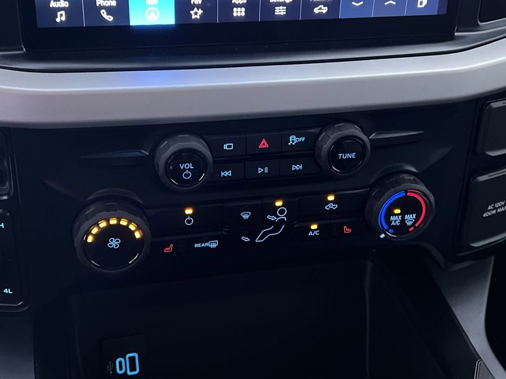 New 2026 Ford F250 XLT w/ XLT Premium Package image 19