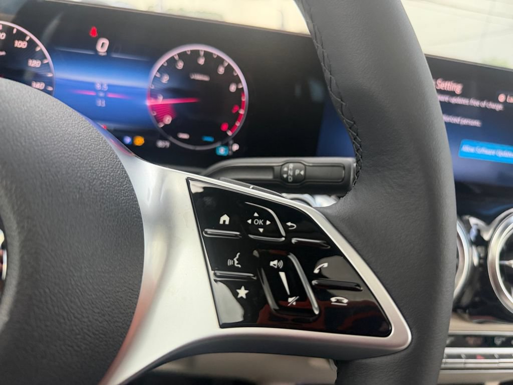 New 2026 Mercedes-Benz GLB 250 image 21