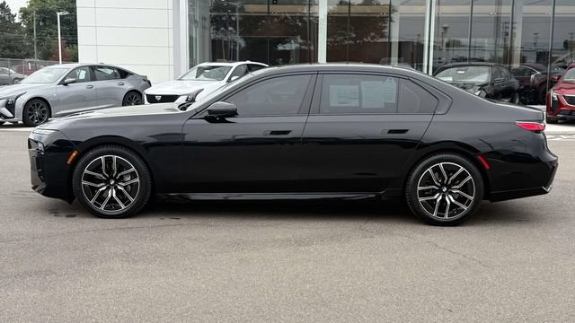 Used 2024 BMW 740i xDrive w/ Premium Package 2 AWD/4WD image 10