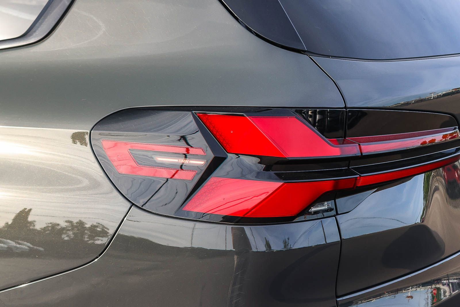 Used 2025 BMW X5 M Competition w/ Executive Package image 11