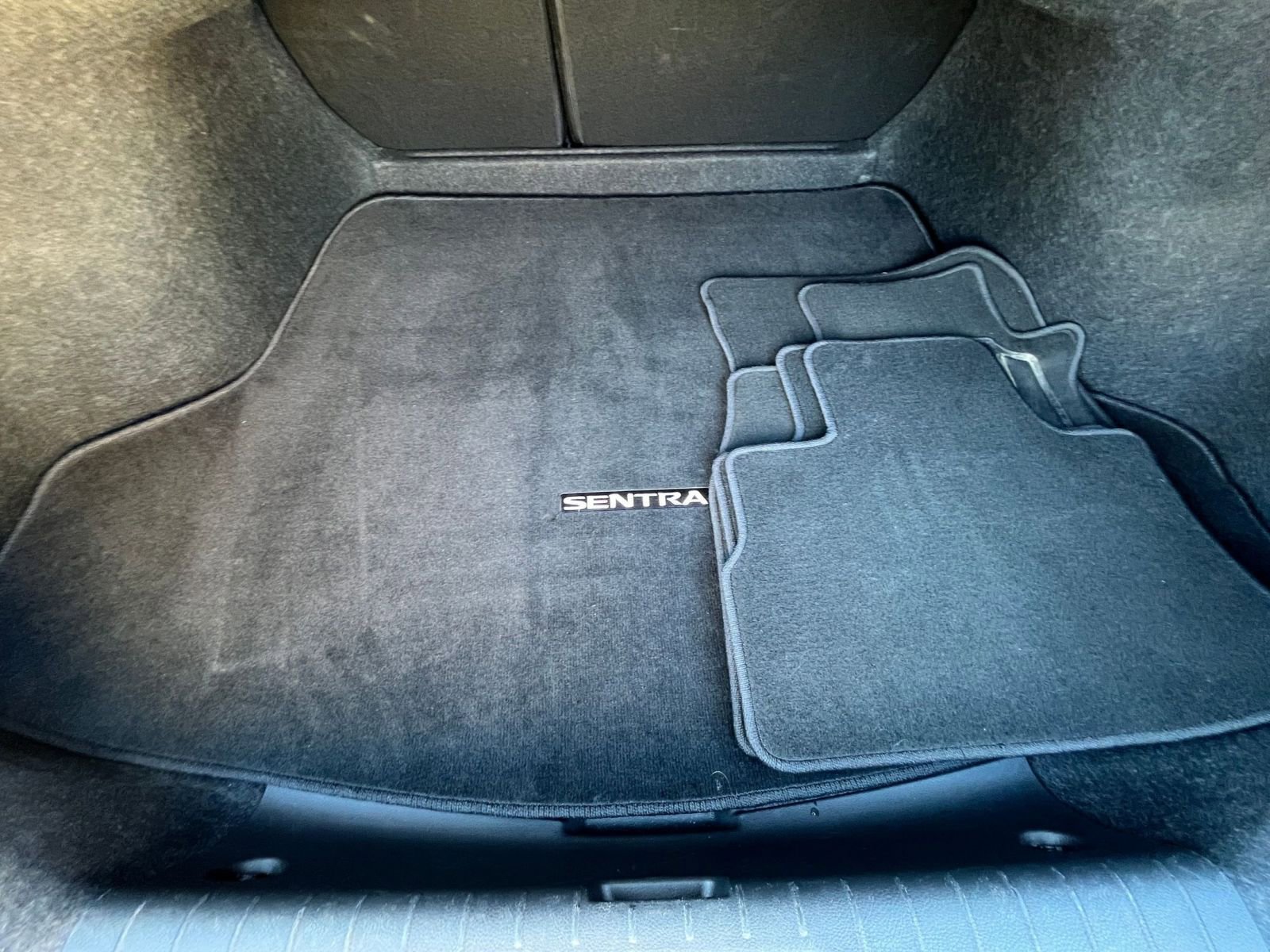 Used 2025 Nissan Sentra SV image 31