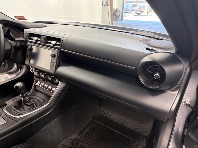 Used 2025 Toyota GR86 Premium w/ Performance Package RWD image 14