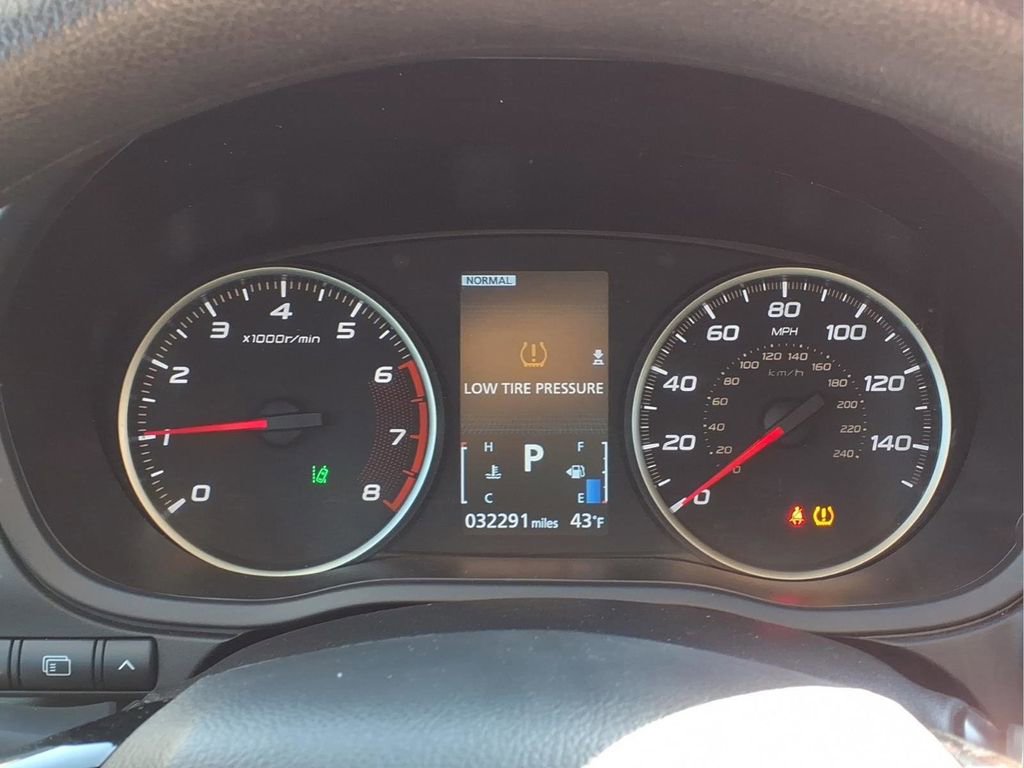 Used 2024 Mitsubishi Eclipse Cross LE image 12