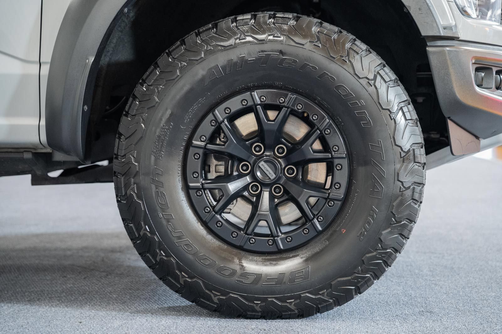 Used 2023 Ford F150 Raptor w/ Raptor 37 Performance Package AWD/4WD image 19