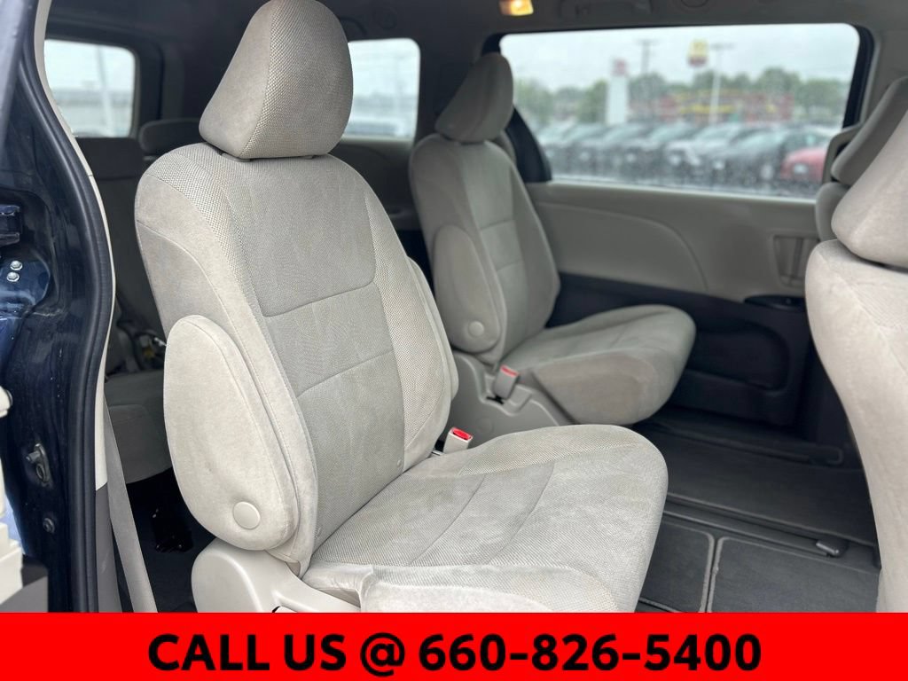 Used 2020 Toyota Sienna L FWD image 9