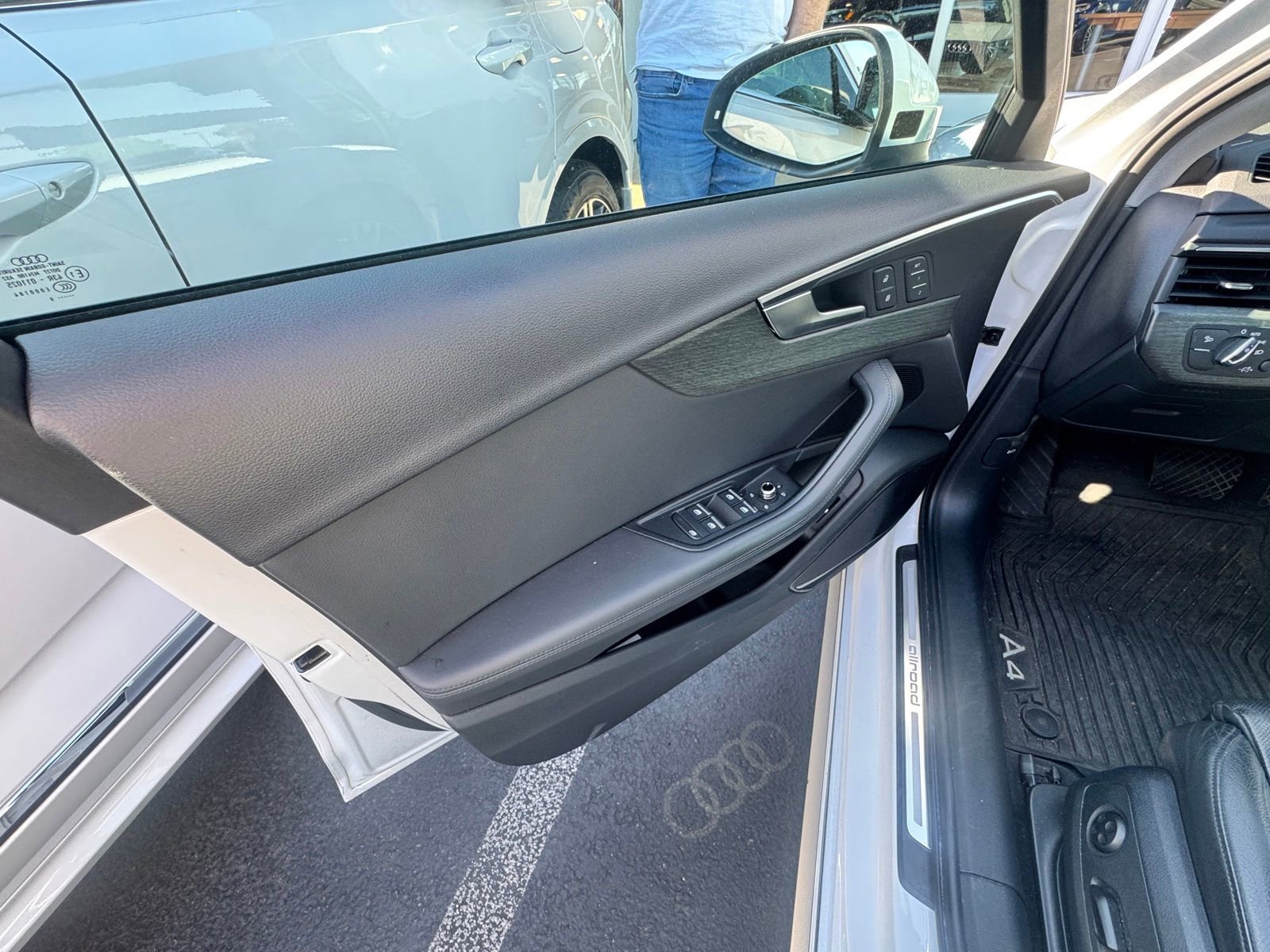 Used 2019 Audi A4 2.0T allroad Premium Plus w/ Premium Plus Package AWD/4WD image 9