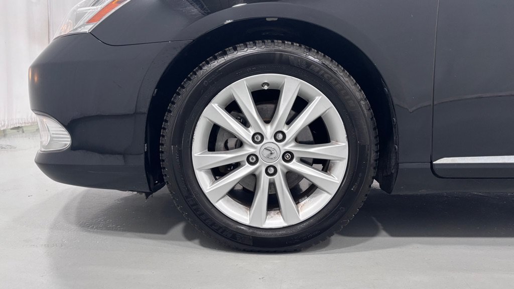 Used 2010 Lexus ES 350 w/ Preferred Accessory Package FWD image 31