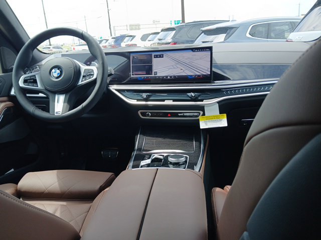 New 2027 BMW X7 xDrive40i w/ M Sport Package AWD/4WD image 12