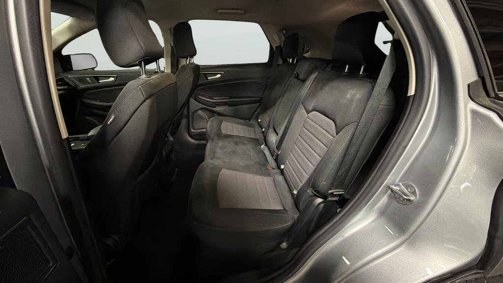 Used 2022 Ford Edge SE w/ Black Appearance Package image 33