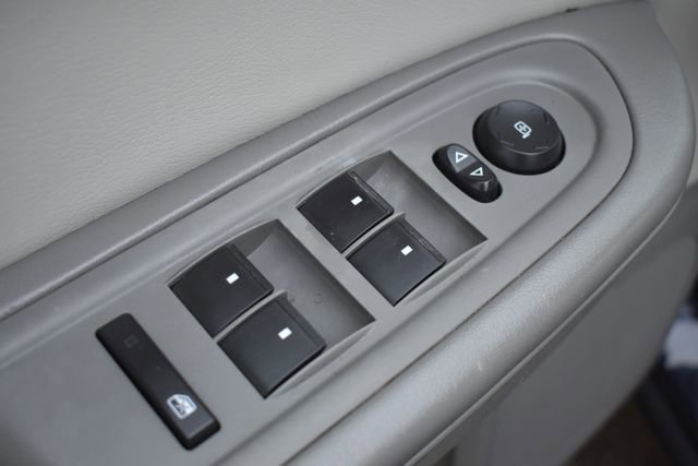 Used 2015 GMC Acadia SLE AWD/4WD image 19