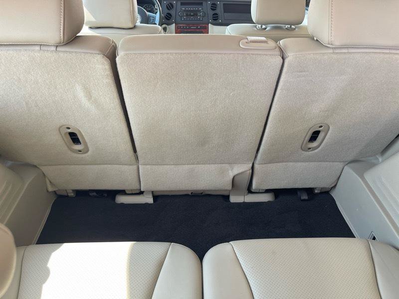 Used 2007 Jeep Commander Limited w/ Trailer Tow Group IV AWD/4WD image 53
