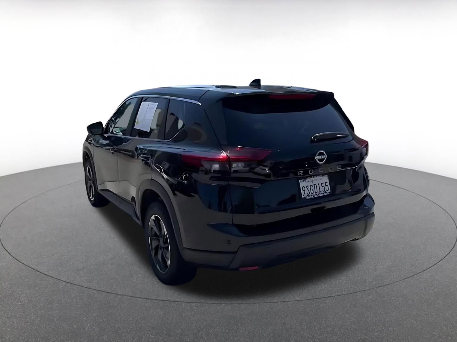 Used 2025 Nissan Rogue SV FWD image 11