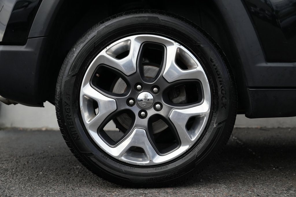 Used 2018 Jeep Compass Limited w/ Navigation Group image 11