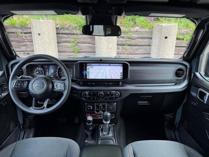 Used 2025 Jeep Wrangler Unlimited Rubicon AWD/4WD image 10