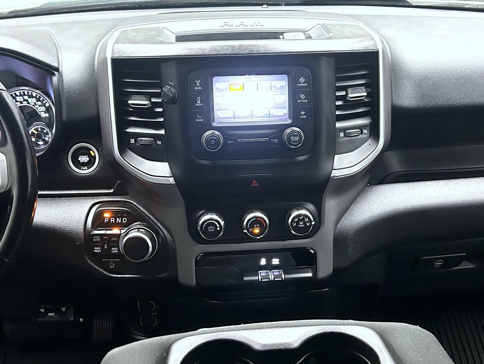 Used 2020 RAM 1500 Big Horn AWD/4WD image 13