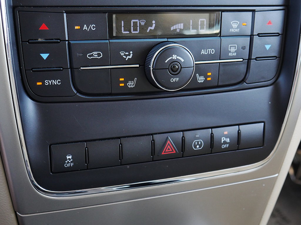 Used 2013 Jeep Grand Cherokee Limited AWD/4WD image 39