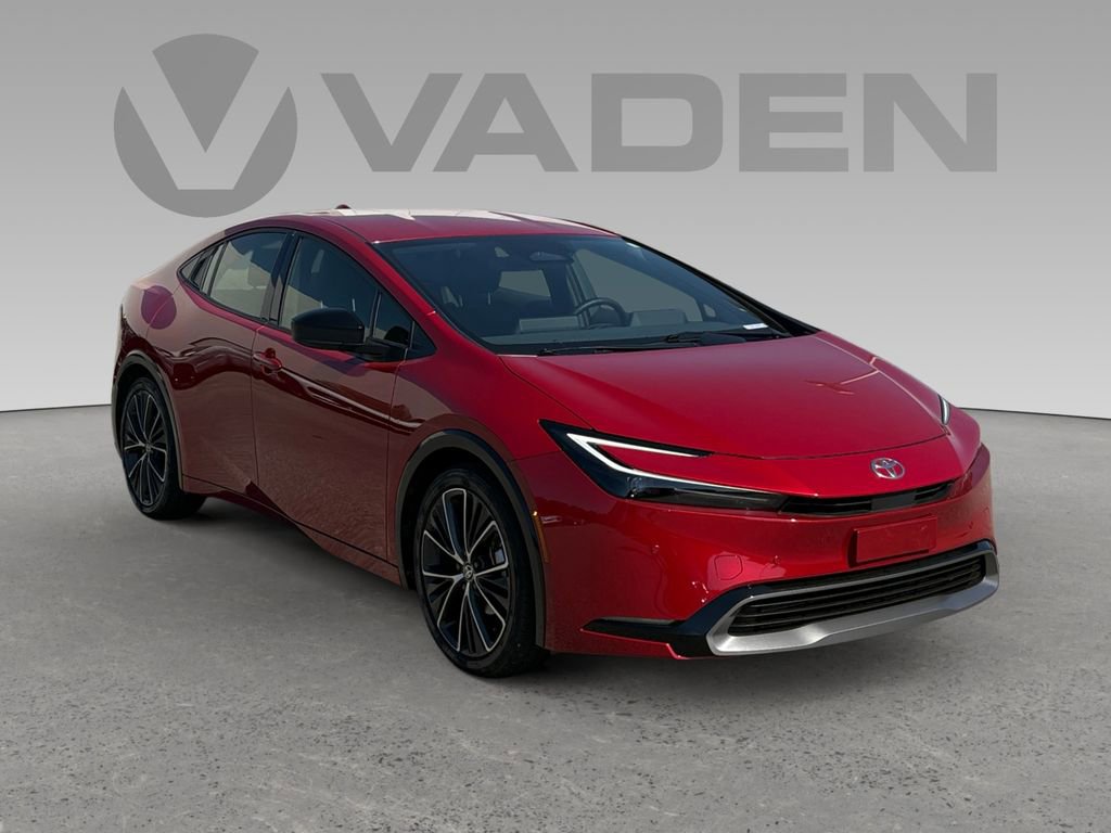 Used 2025 Toyota Prius XLE image 1