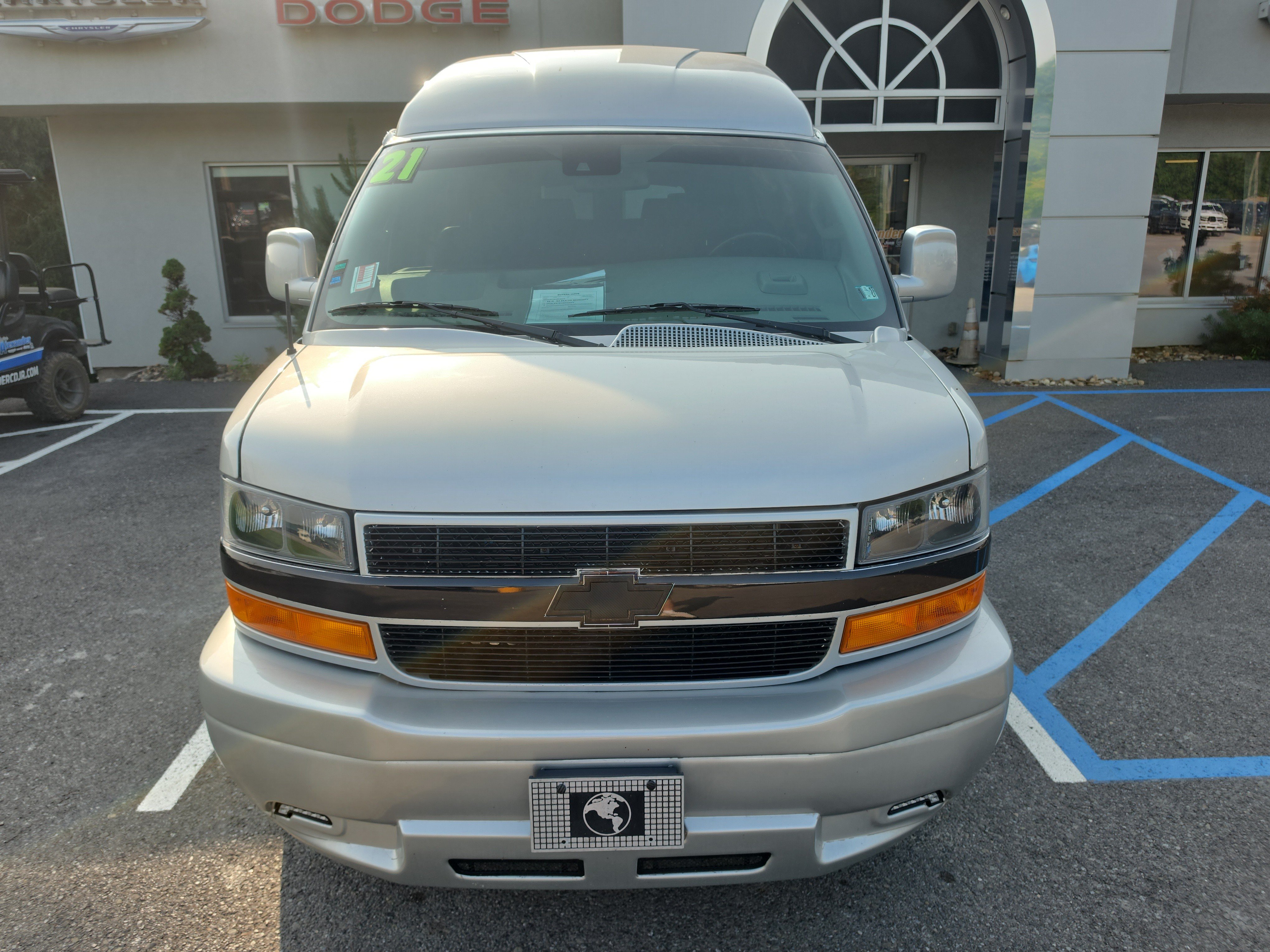 Used 2021 Chevrolet Express 2500 LS w/ Enhanced Convenience Package RWD image 13