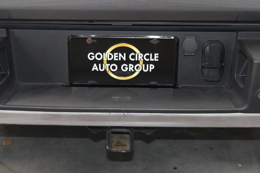 Used 2025 Ford F150 Lariat w/ Equipment Group 501A Mid AWD/4WD image 16