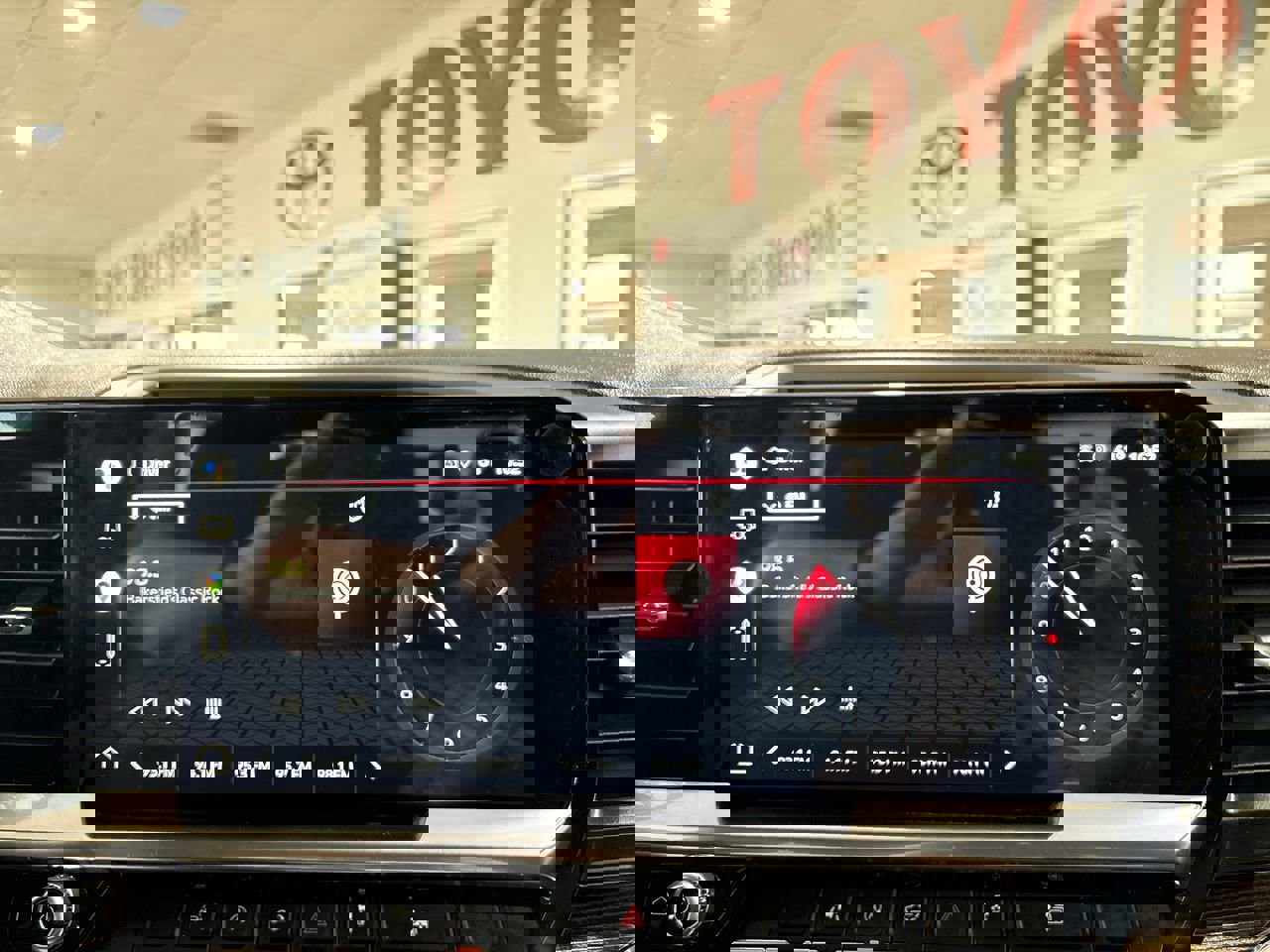 Used 2022 GMC Sierra 1500 Elevation RWD image 17