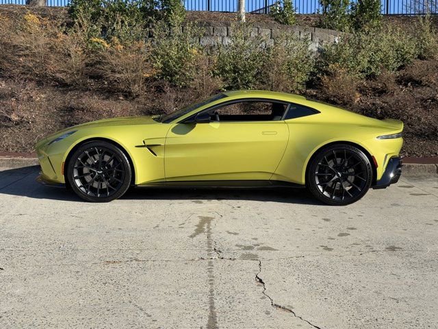 New 2025 Aston Martin V8 Vantage Coupe image 17