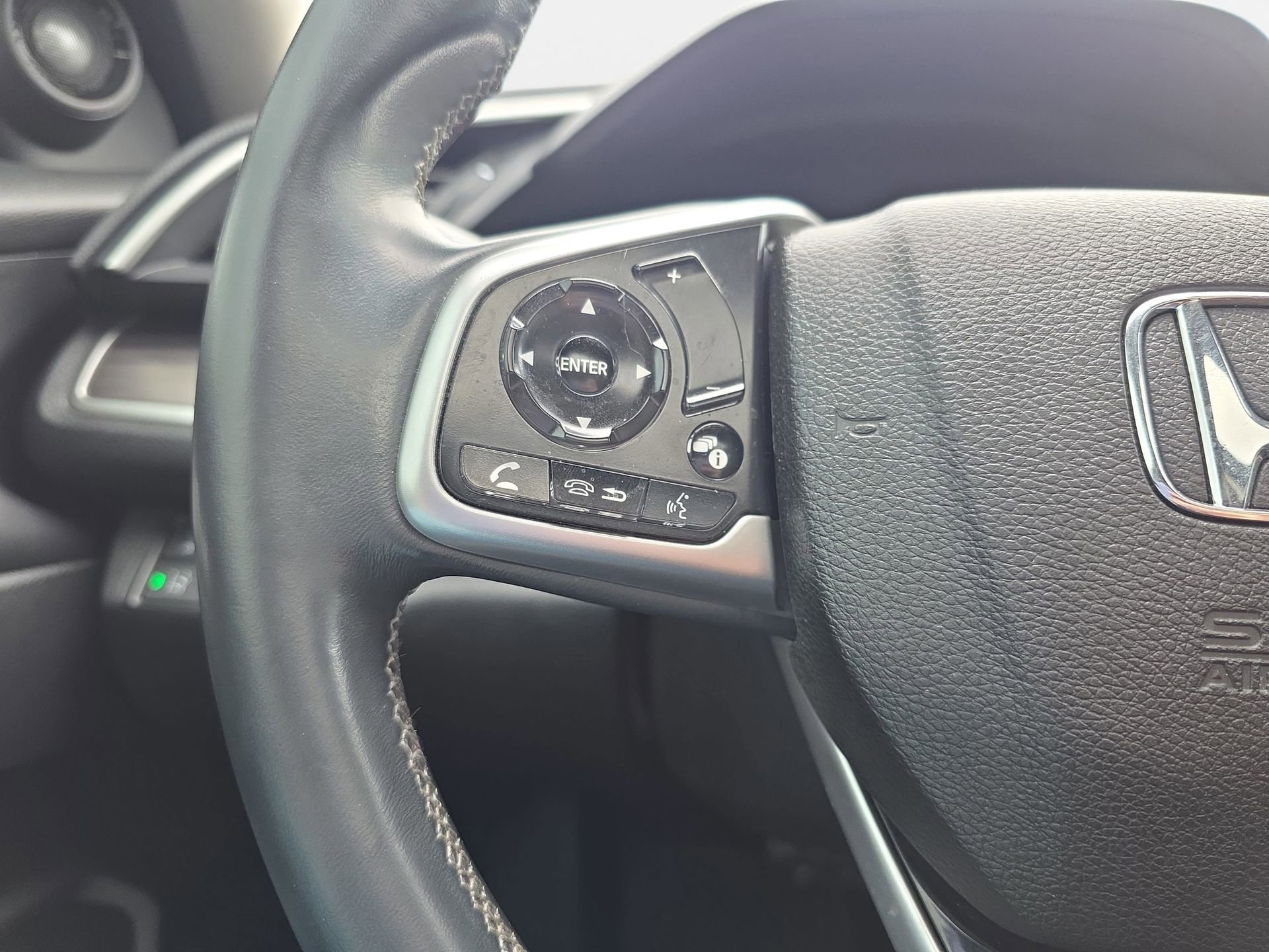 Used 2020 Honda Civic Touring image 16