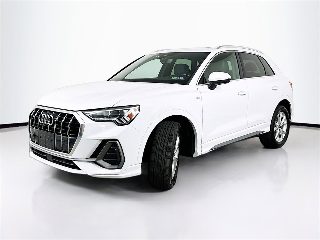 Used 2024 Audi Q3 2.0T Premium image 2