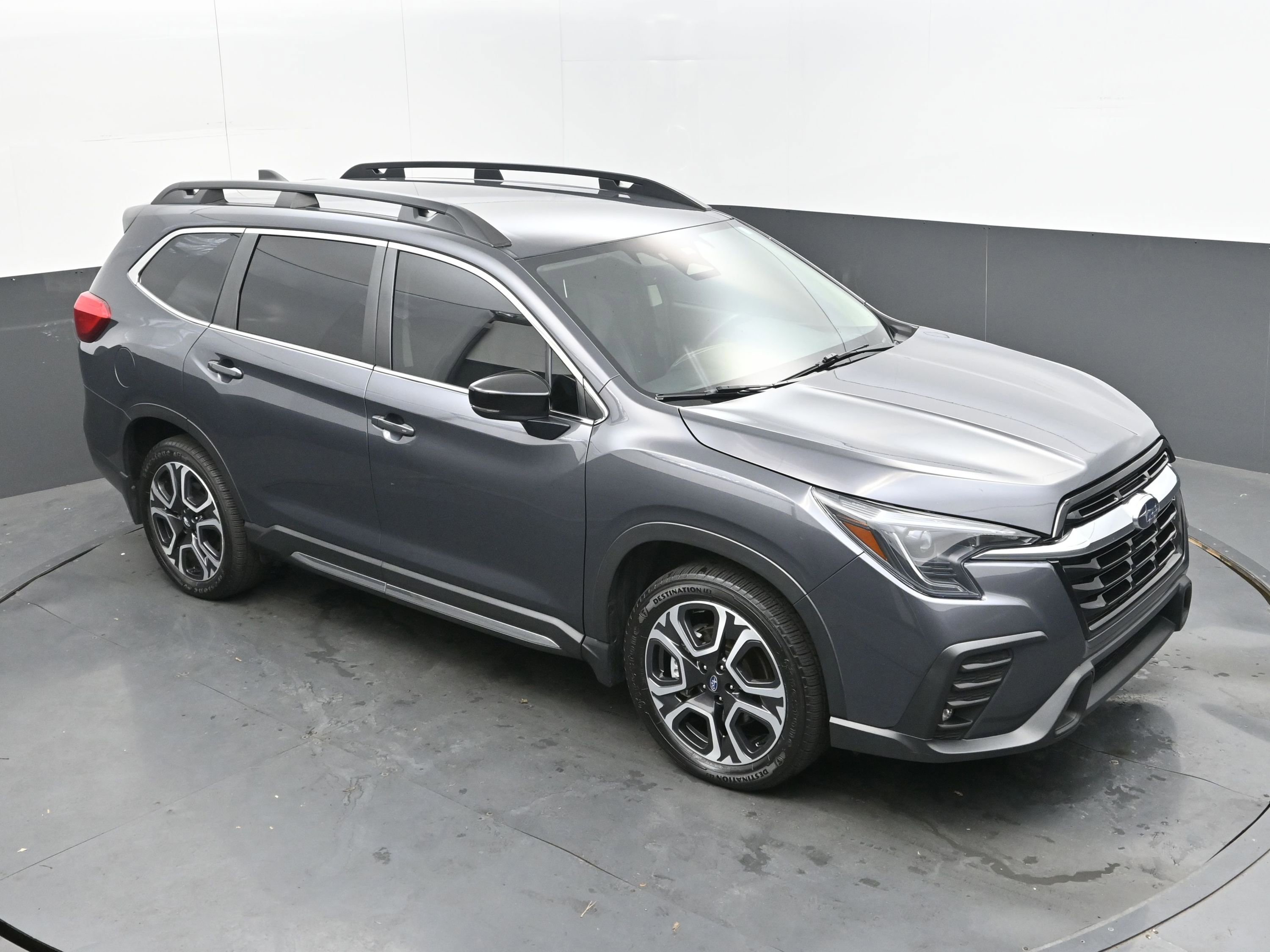 Used 2024 Subaru Ascent Limited image 31