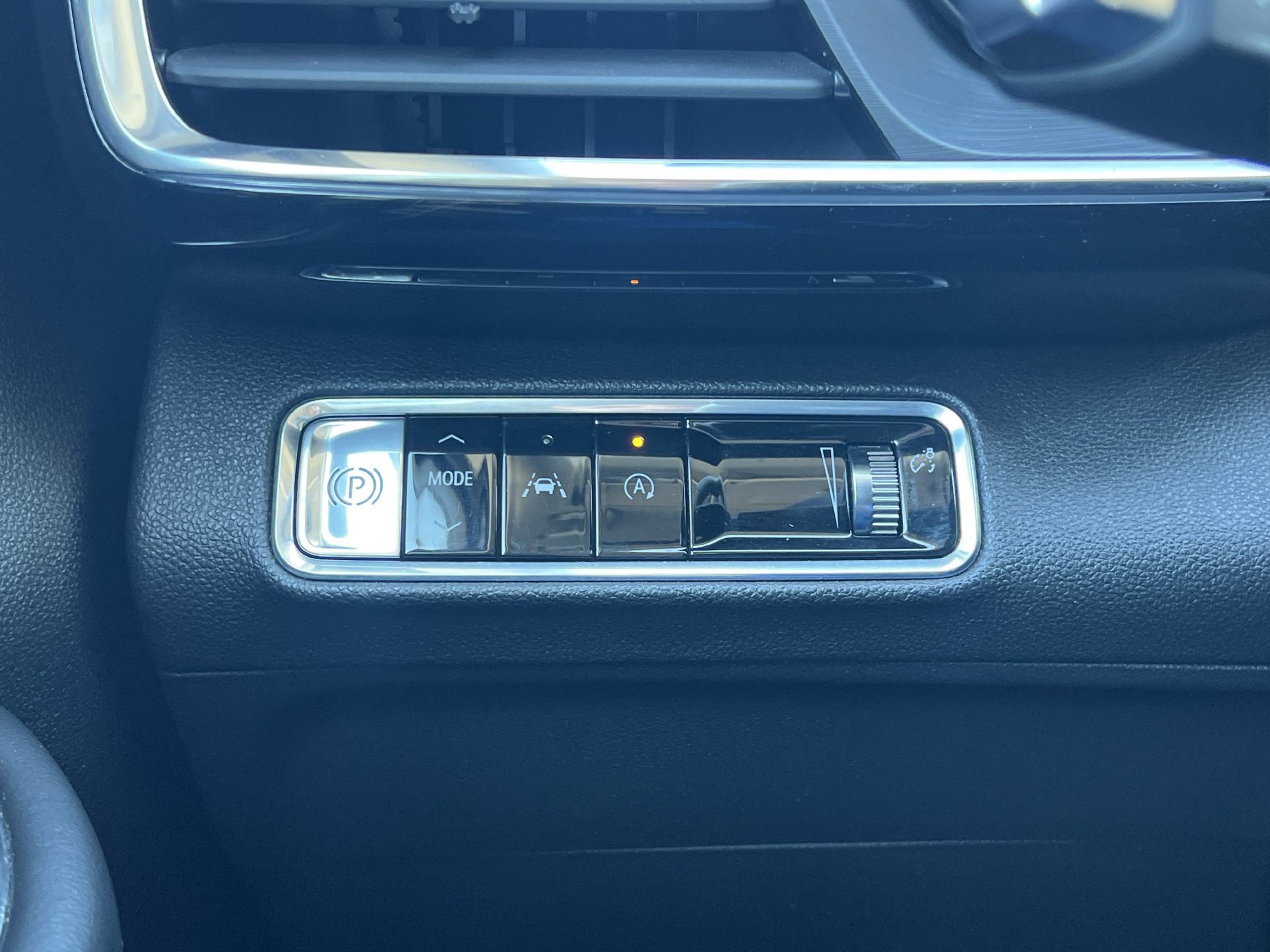 Used 2024 Buick Envision Preferred AWD/4WD image 13