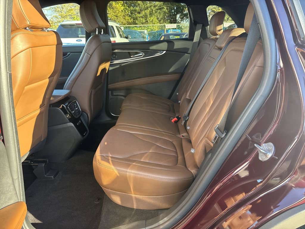 Certified 2021 Lincoln Nautilus Reserve w/ Cargo Utility Package image 13