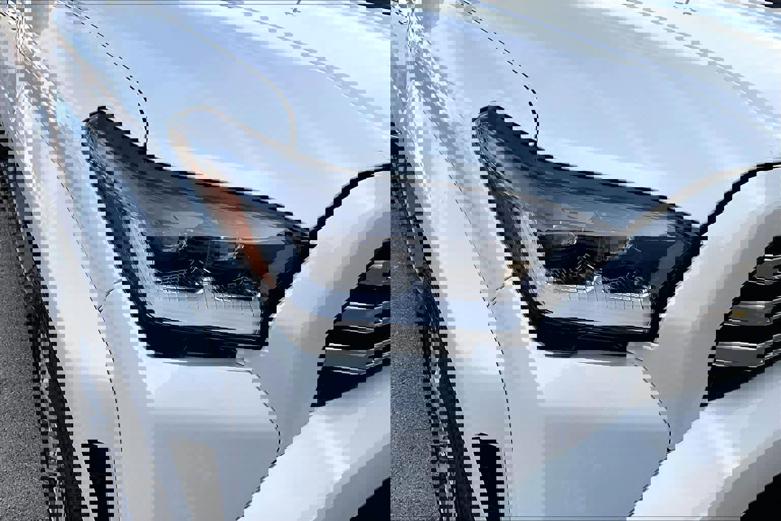 Used 2025 Toyota 4Runner Limited image 27